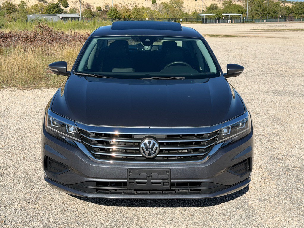 2021 Volkswagen Passat Image 4