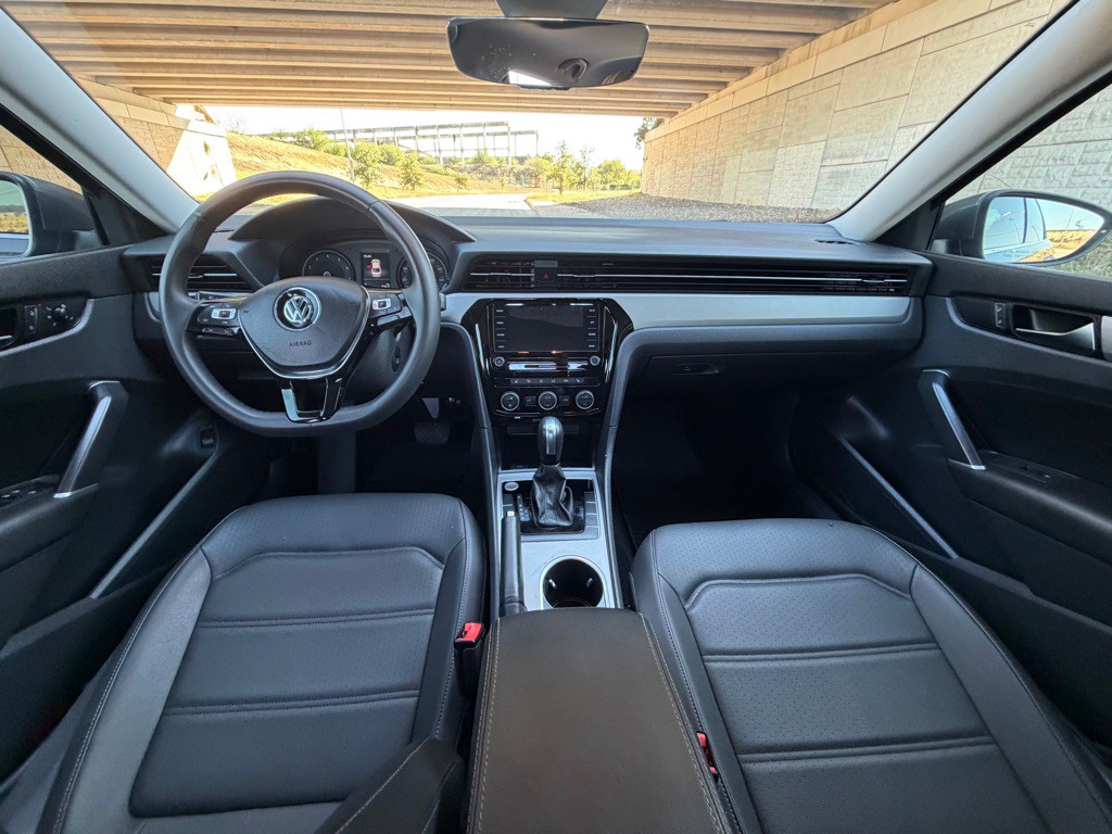 2021 Volkswagen Passat Image 21