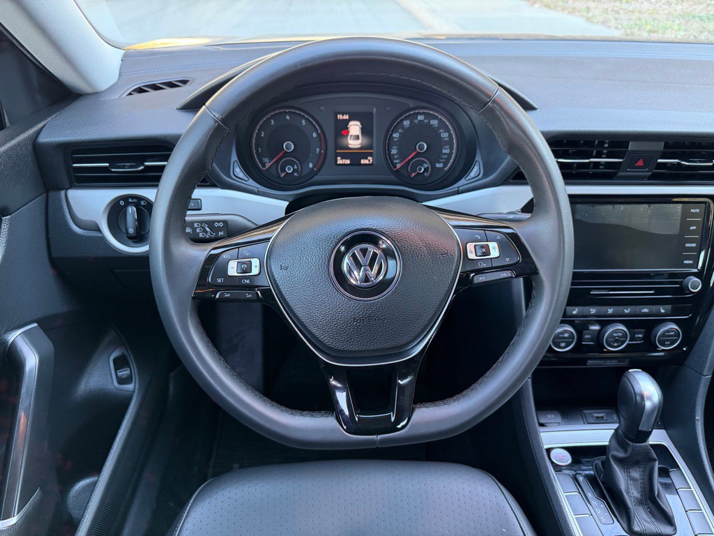 2021 Volkswagen Passat Image 22