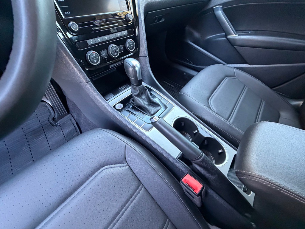 2021 Volkswagen Passat Image 26