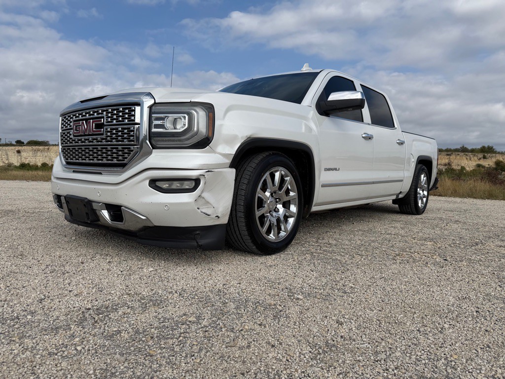 2017 GMC Sierra Image 2