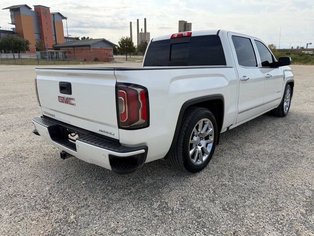 2017 GMC Sierra Image 9
