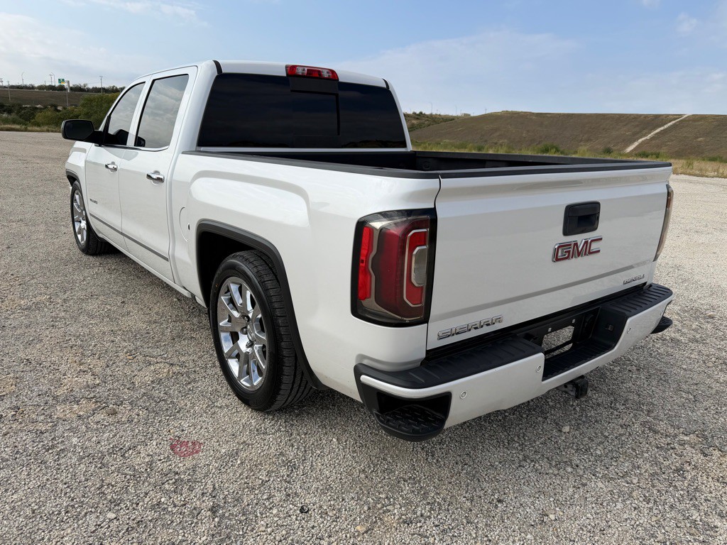 2017 GMC Sierra Image 11