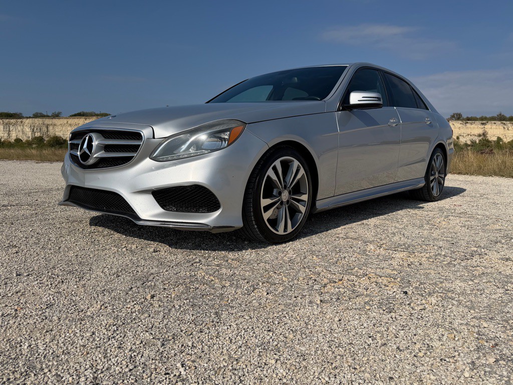 2016 Mercedes-Benz E-Class Image 2