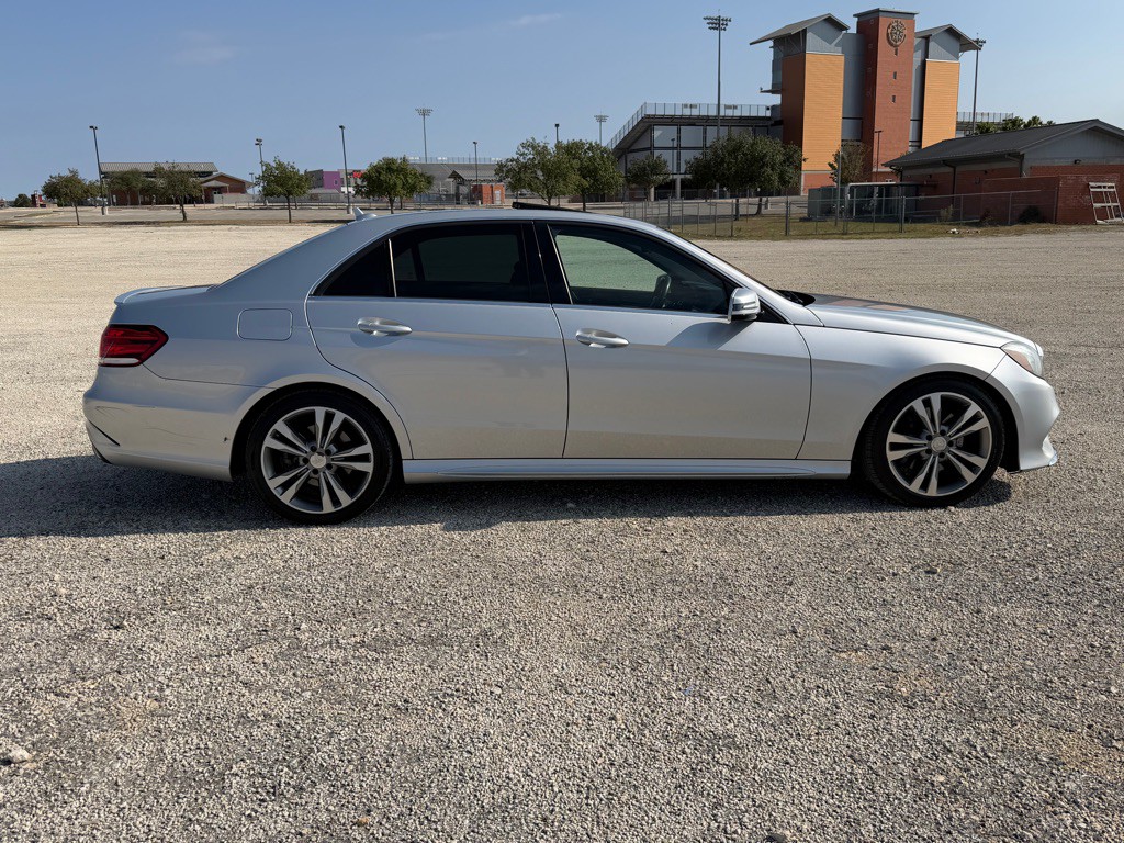 2016 Mercedes-Benz E-Class Image 8