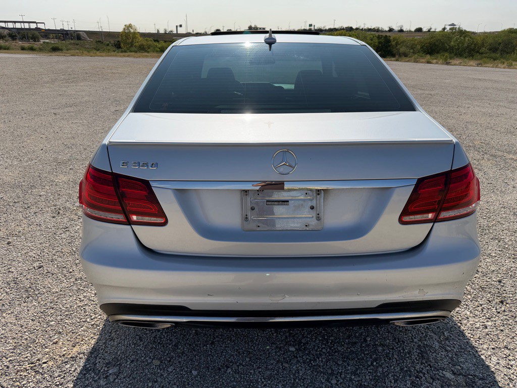 2016 Mercedes-Benz E-Class Image 10