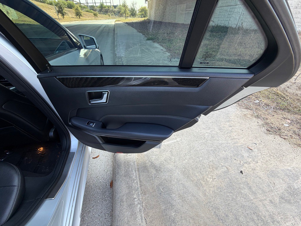 2016 Mercedes-Benz E-Class Image 15