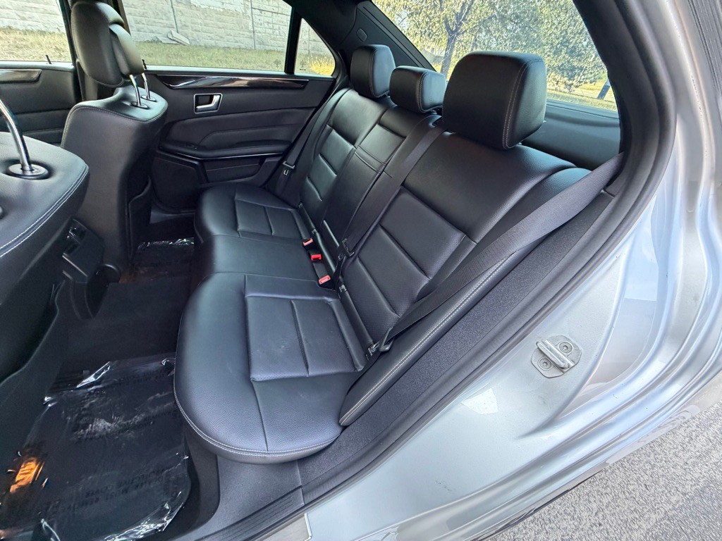 2016 Mercedes-Benz E-Class Image 20