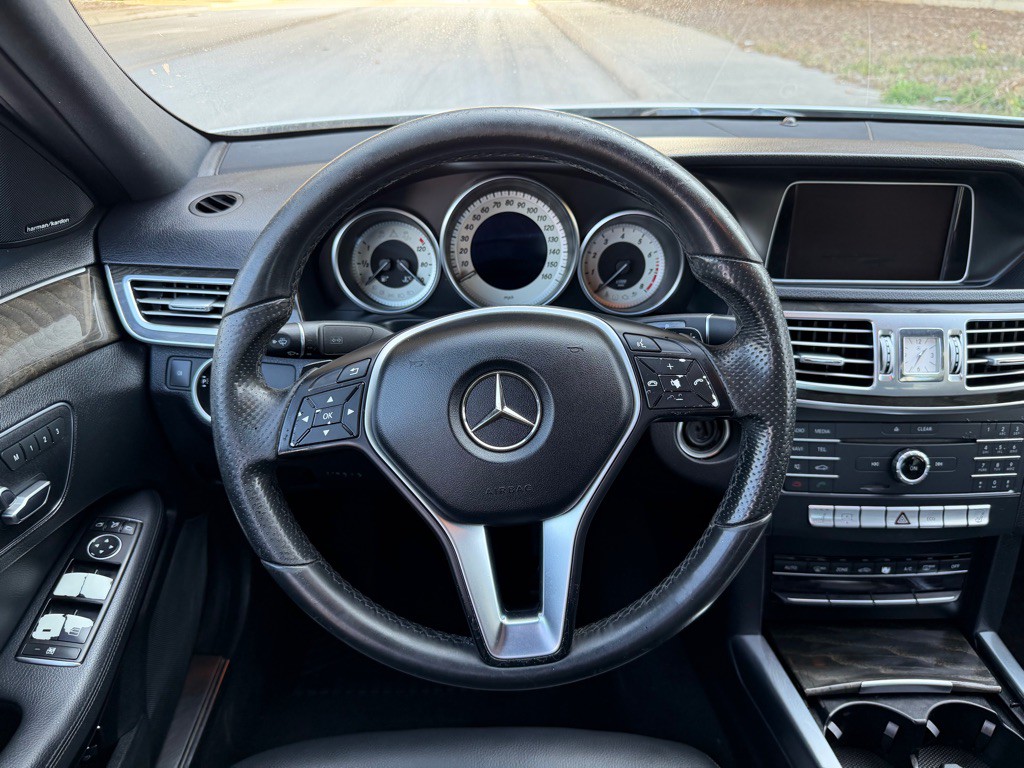 2016 Mercedes-Benz E-Class Image 22