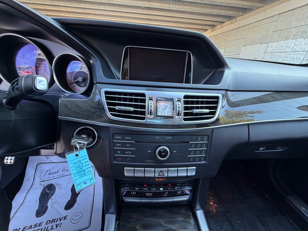 2016 Mercedes-Benz E-Class Image 27