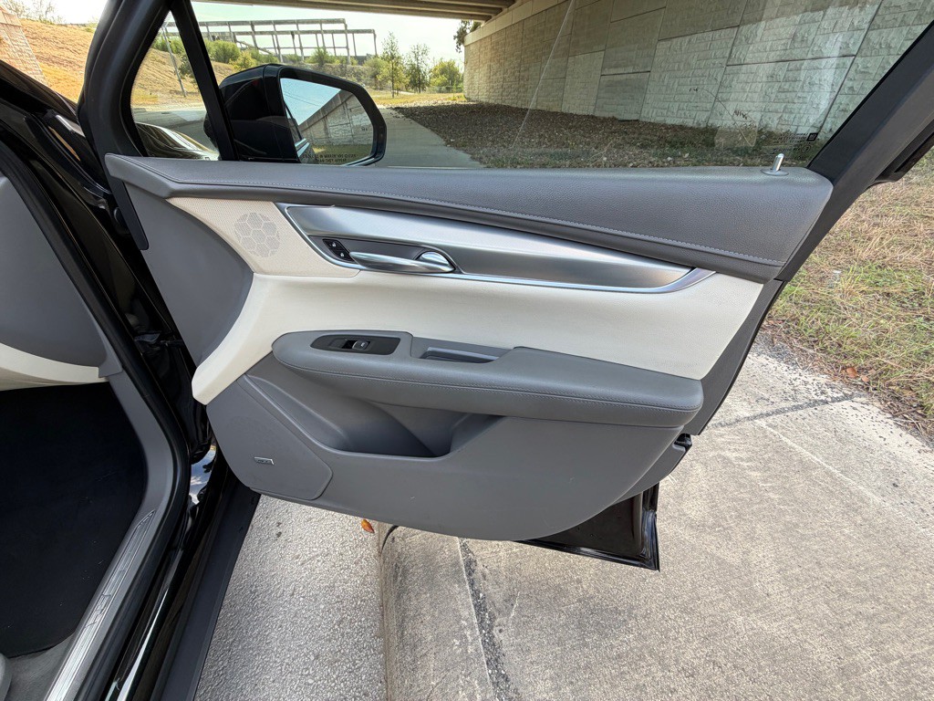 2018 Cadillac XT5 Image 12