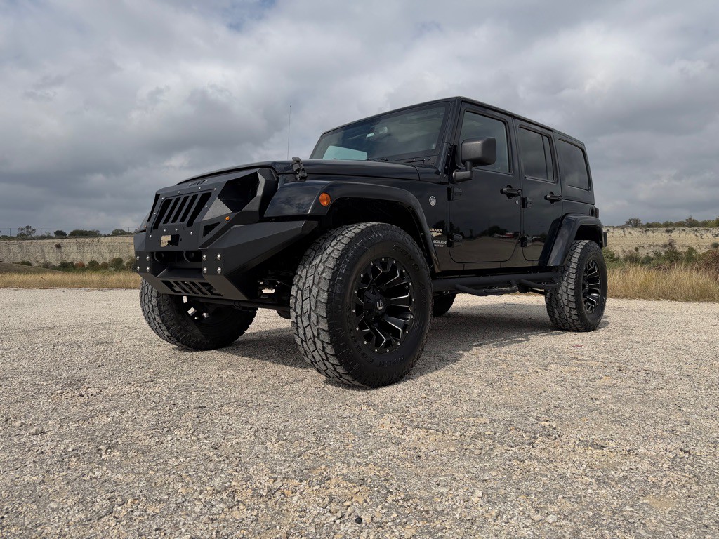 2014 Jeep Wrangler Unlimited Image 2