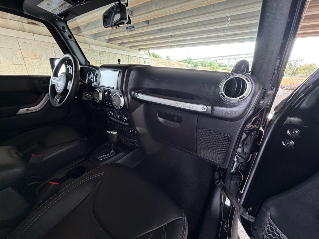 2014 Jeep Wrangler Unlimited Image 13