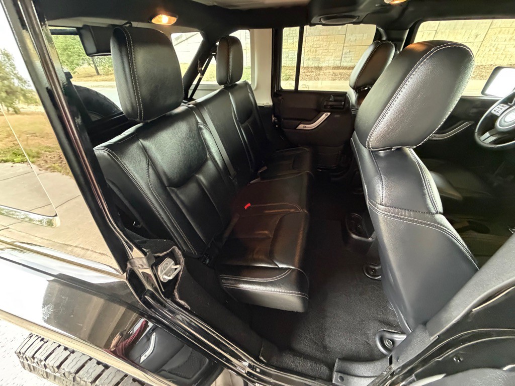 2014 Jeep Wrangler Unlimited Image 17