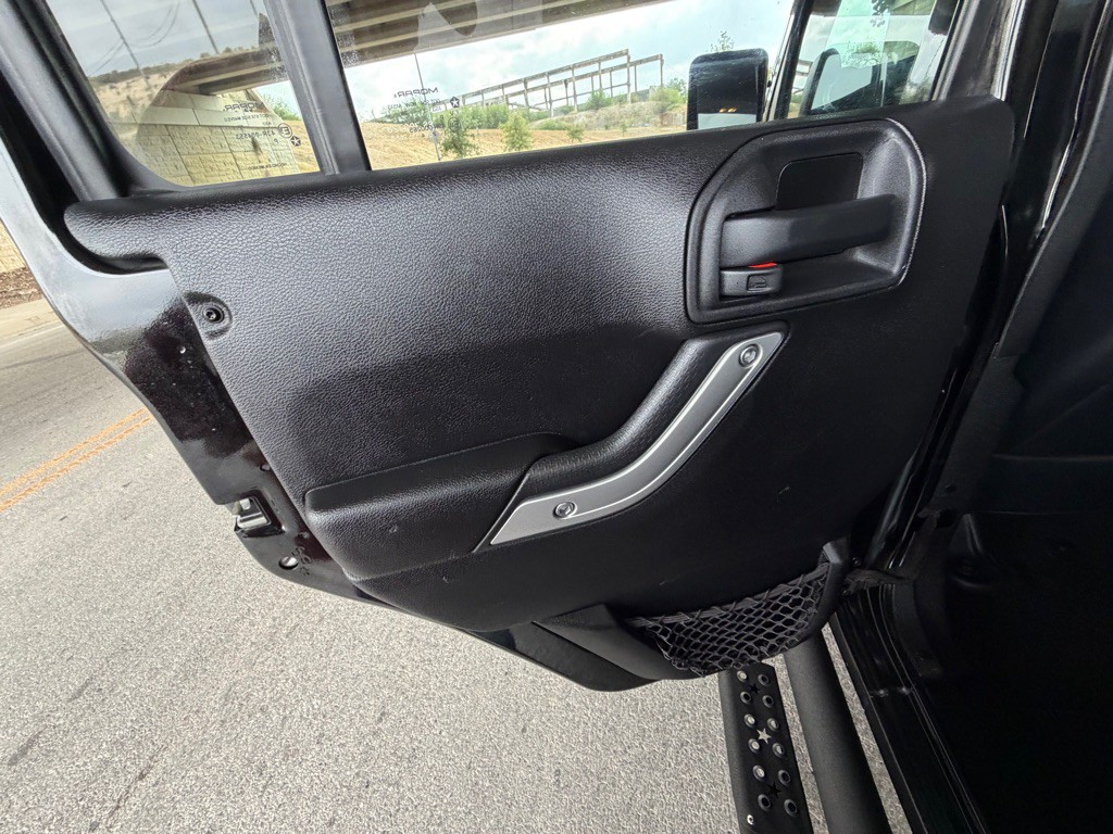 2014 Jeep Wrangler Unlimited Image 20