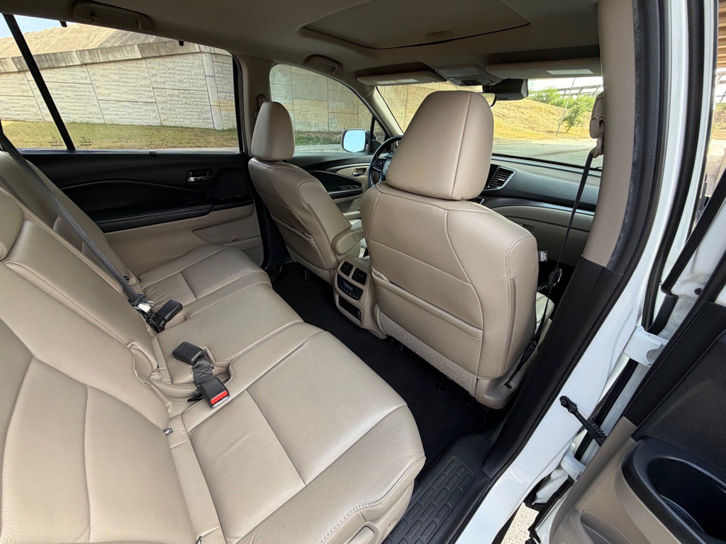 2021 Honda Pilot Image 16