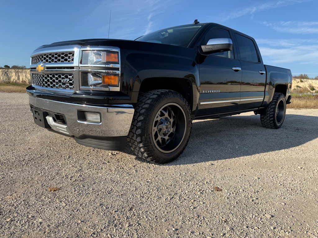 2014 Chevrolet Silverado 1500 Image 2