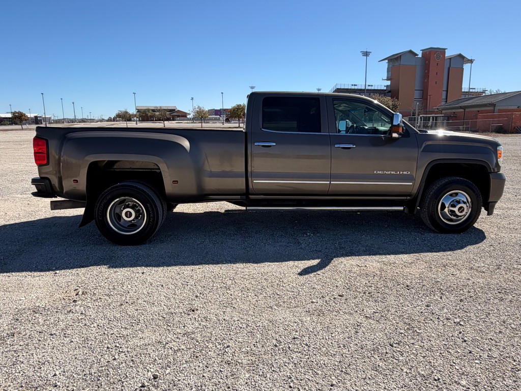 2015 GMC Sierra Image 8