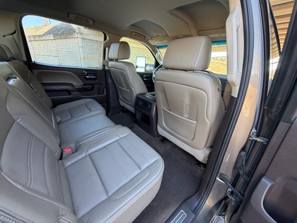 2015 GMC Sierra Image 16