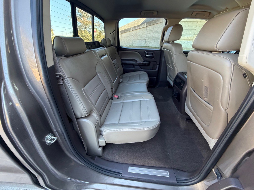 2015 GMC Sierra Image 17