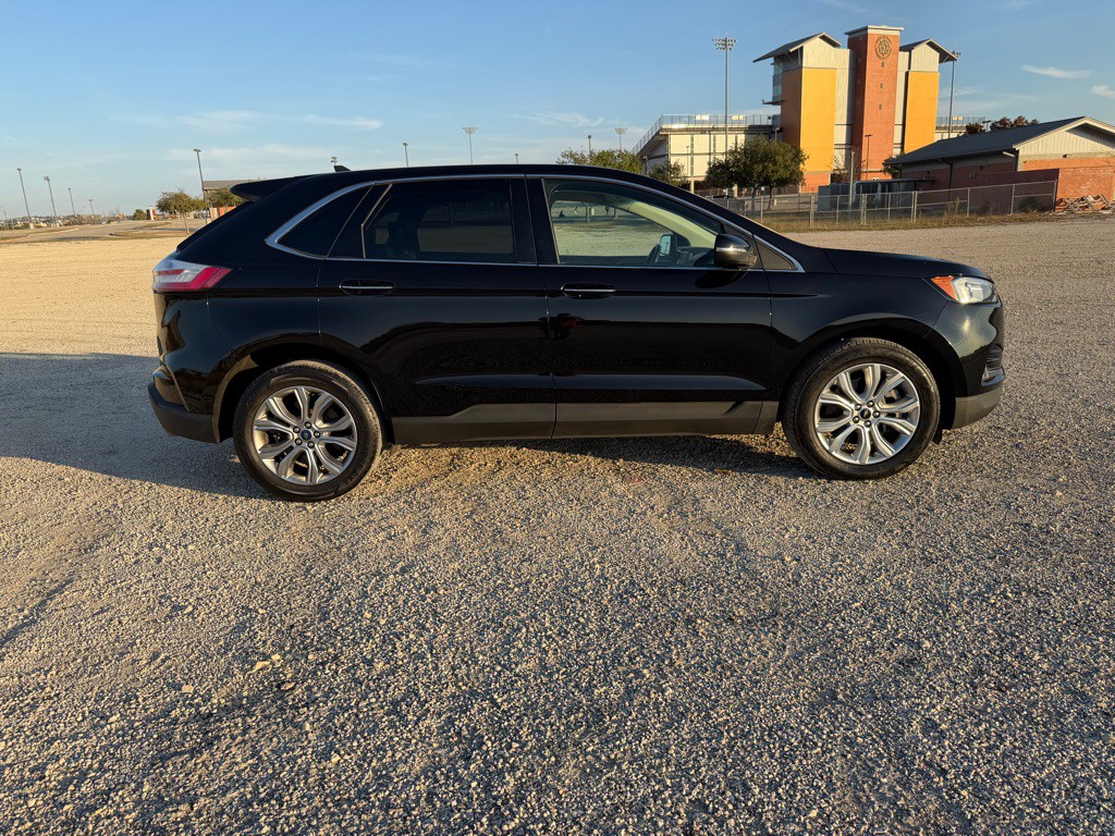 2021 Ford Edge Image 8