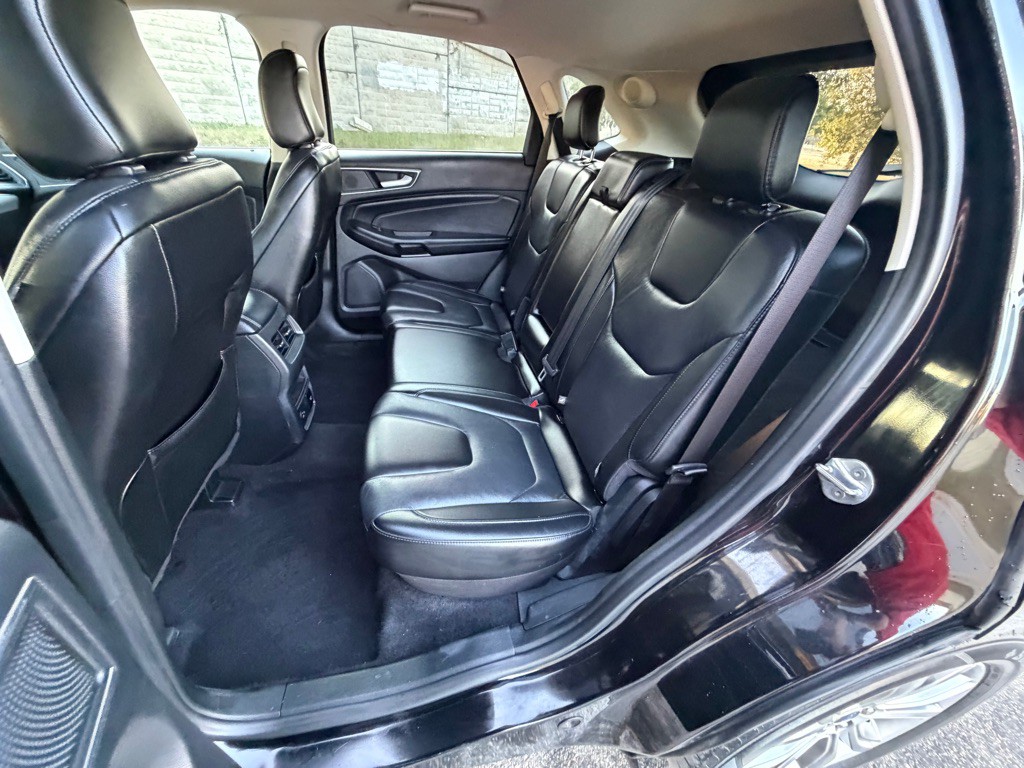 2021 Ford Edge Image 20