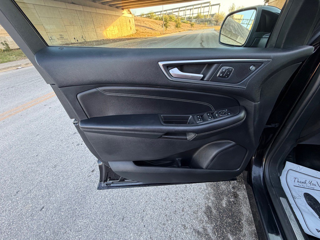 2021 Ford Edge Image 24