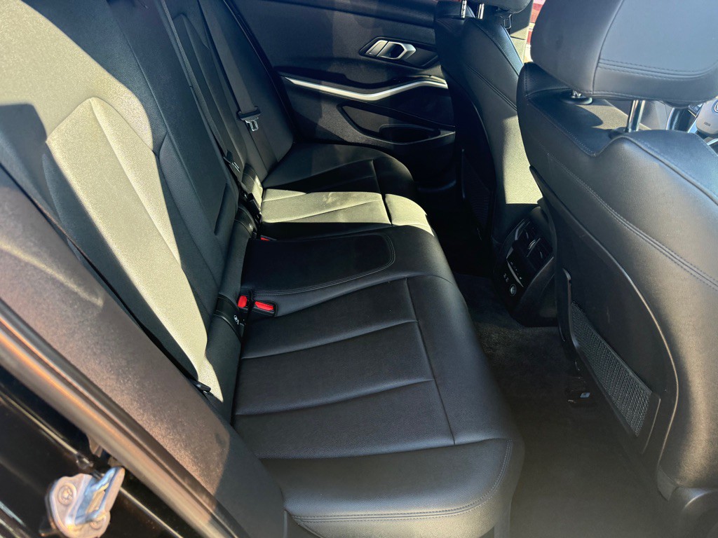 2020 BMW 3 Series Image 19