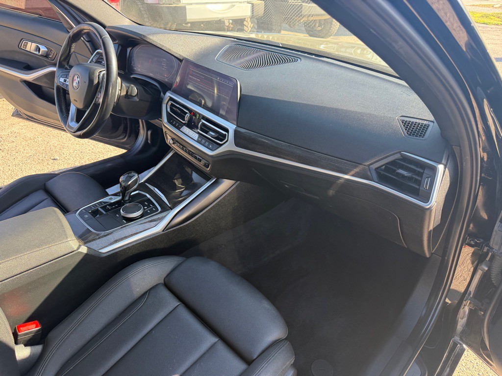 2020 BMW 3 Series Image 21