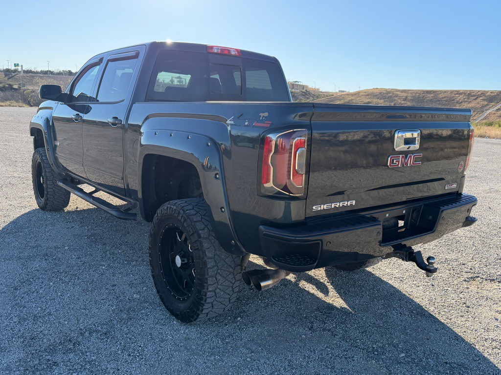 2018 GMC Sierra Image 11