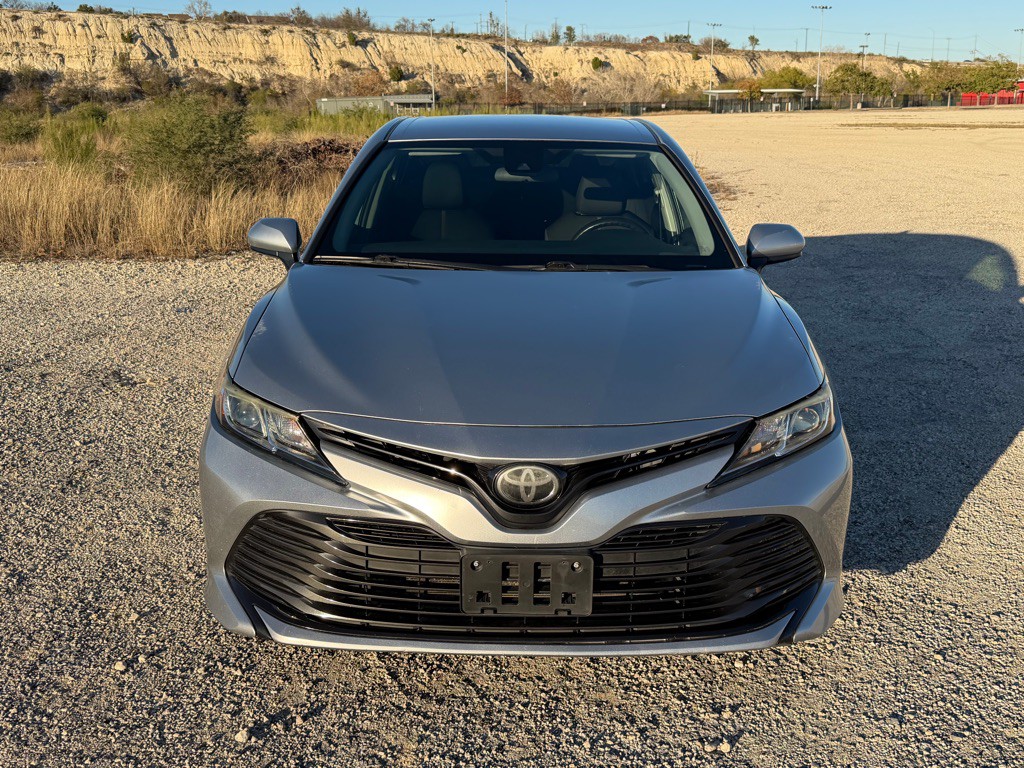 2019 Toyota Camry Image 4
