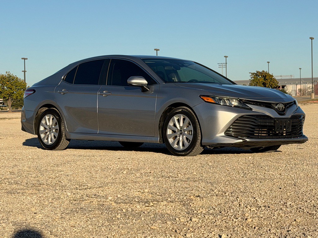 2019 Toyota Camry Image 6