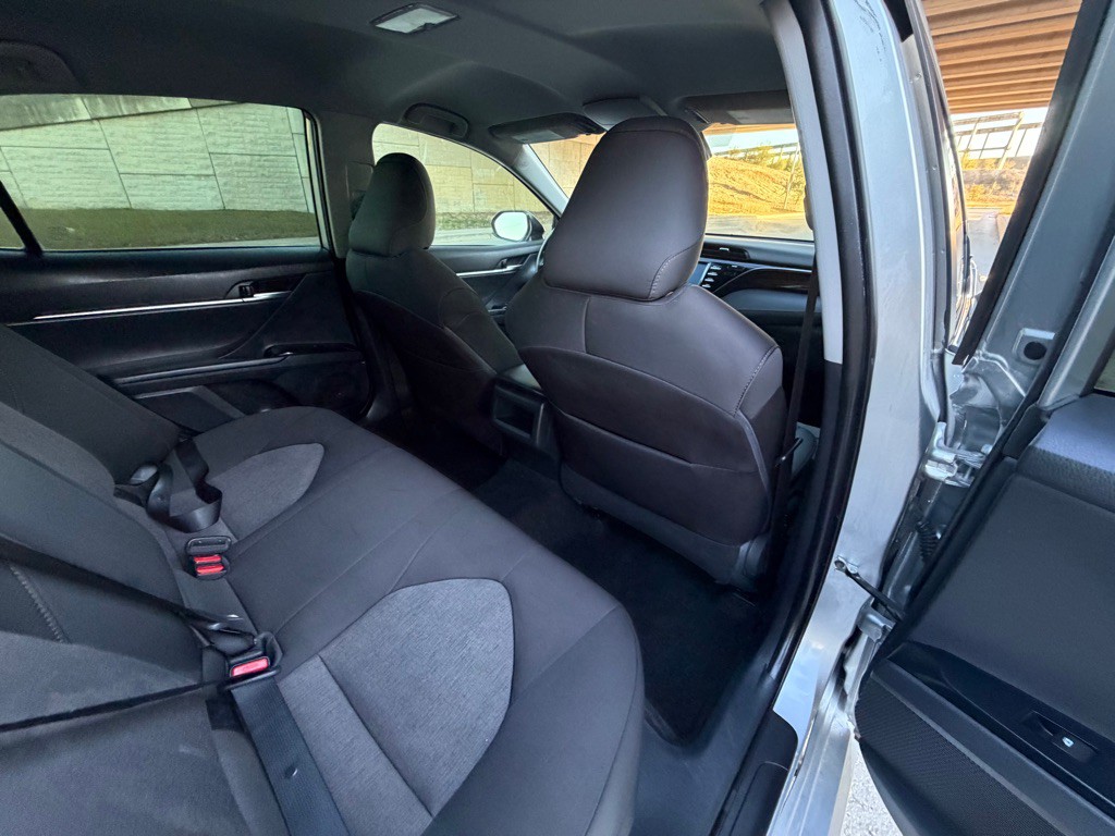 2019 Toyota Camry Image 15