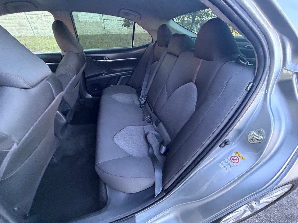 2019 Toyota Camry Image 19