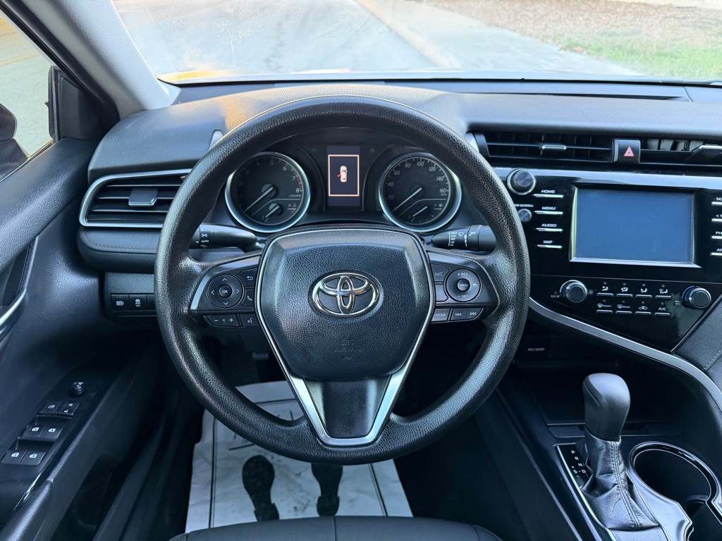2019 Toyota Camry Image 21