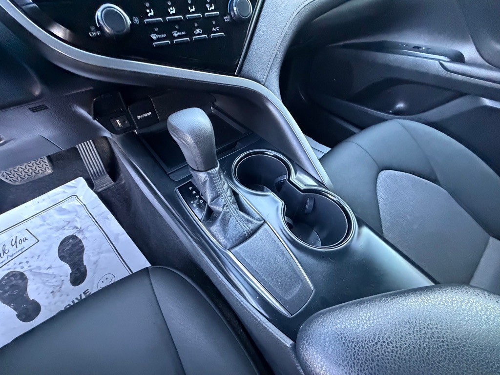 2019 Toyota Camry Image 25