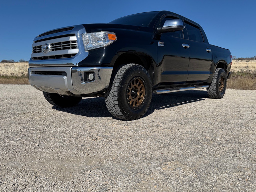 2014 Toyota Tundra Image 2