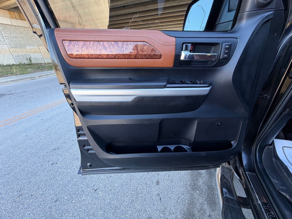 2014 Toyota Tundra Image 23