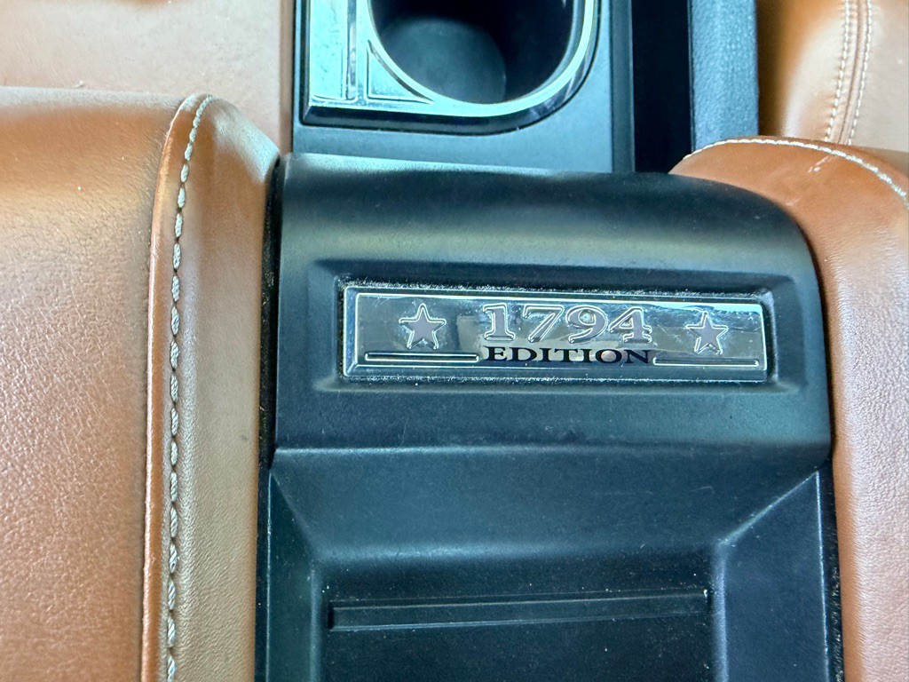 2014 Toyota Tundra Image 32