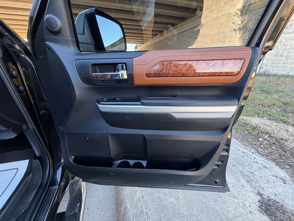 2014 Toyota Tundra Image 12