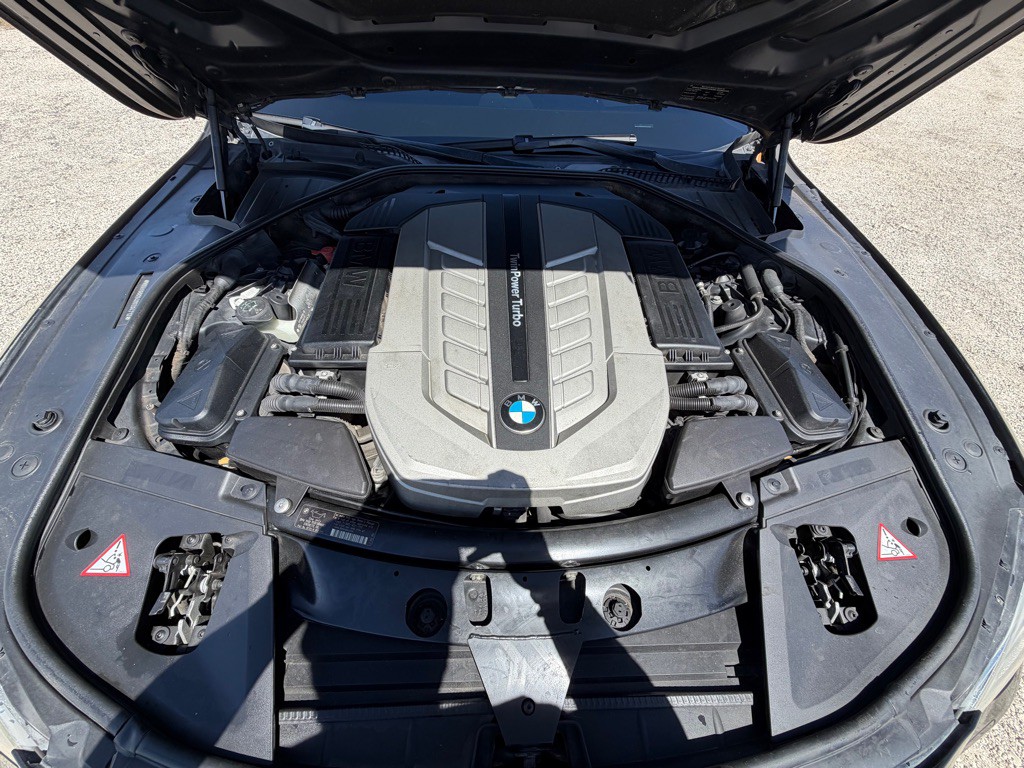 2013 BMW 7 Series Image 13