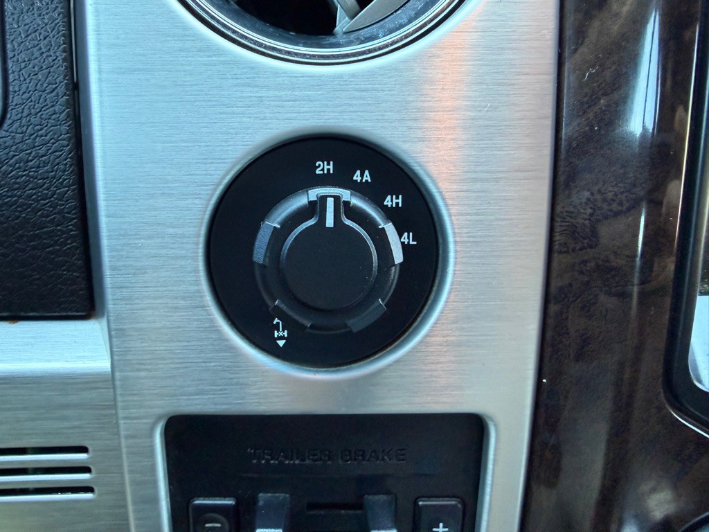 2014 Ford F-150 Image 32