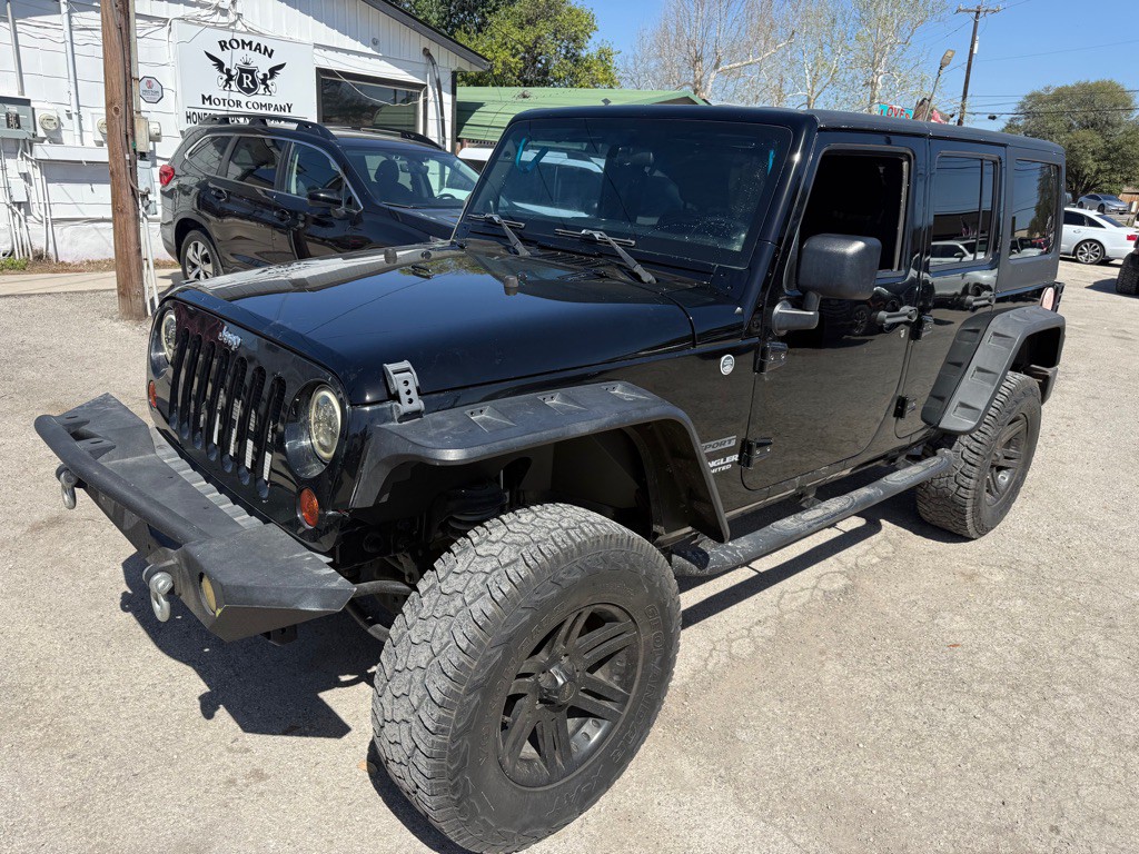2012 Jeep Wrangler Unlimited Image 2