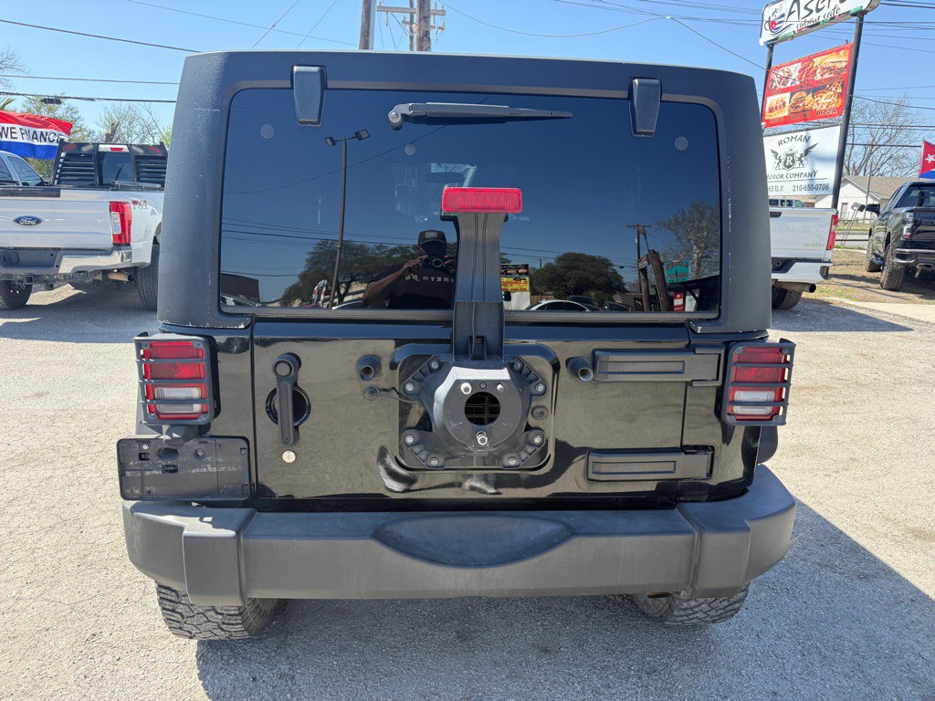 2012 Jeep Wrangler Unlimited Image 5