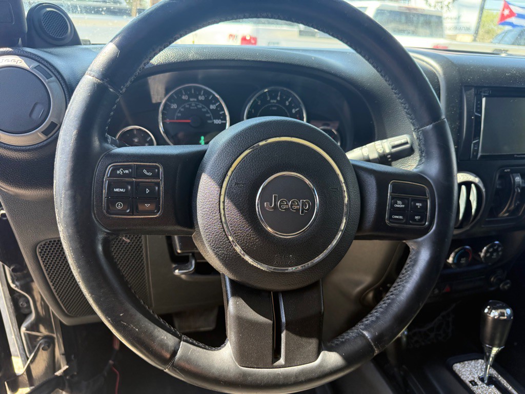 2012 Jeep Wrangler Unlimited Image 12