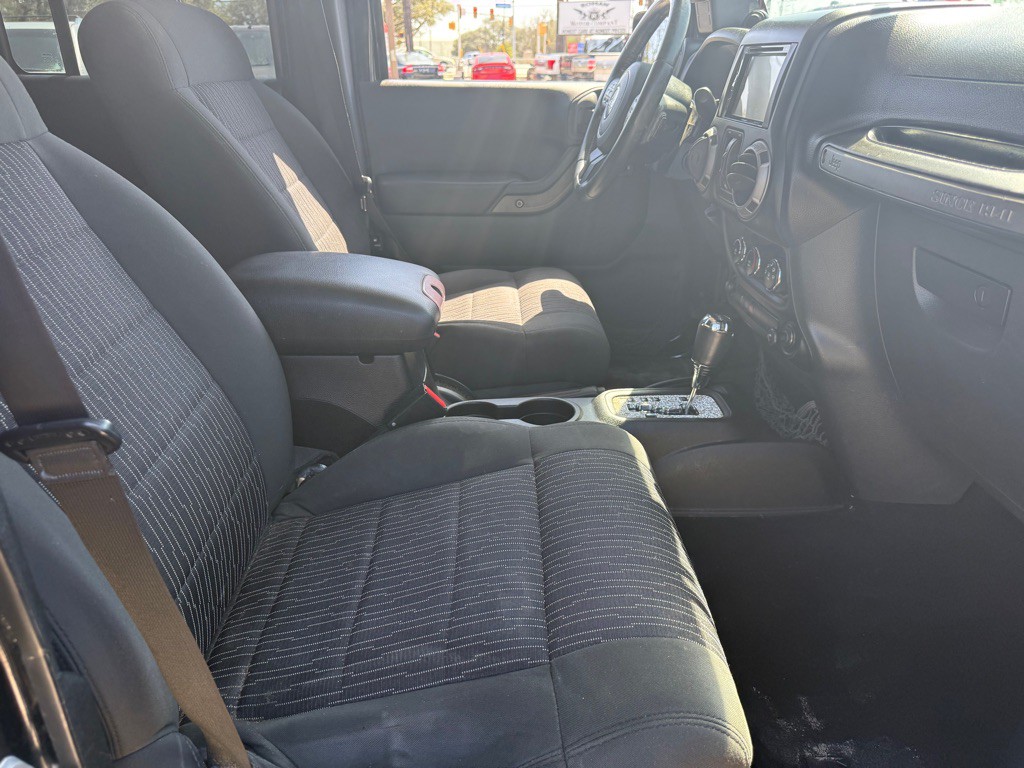2012 Jeep Wrangler Unlimited Image 23