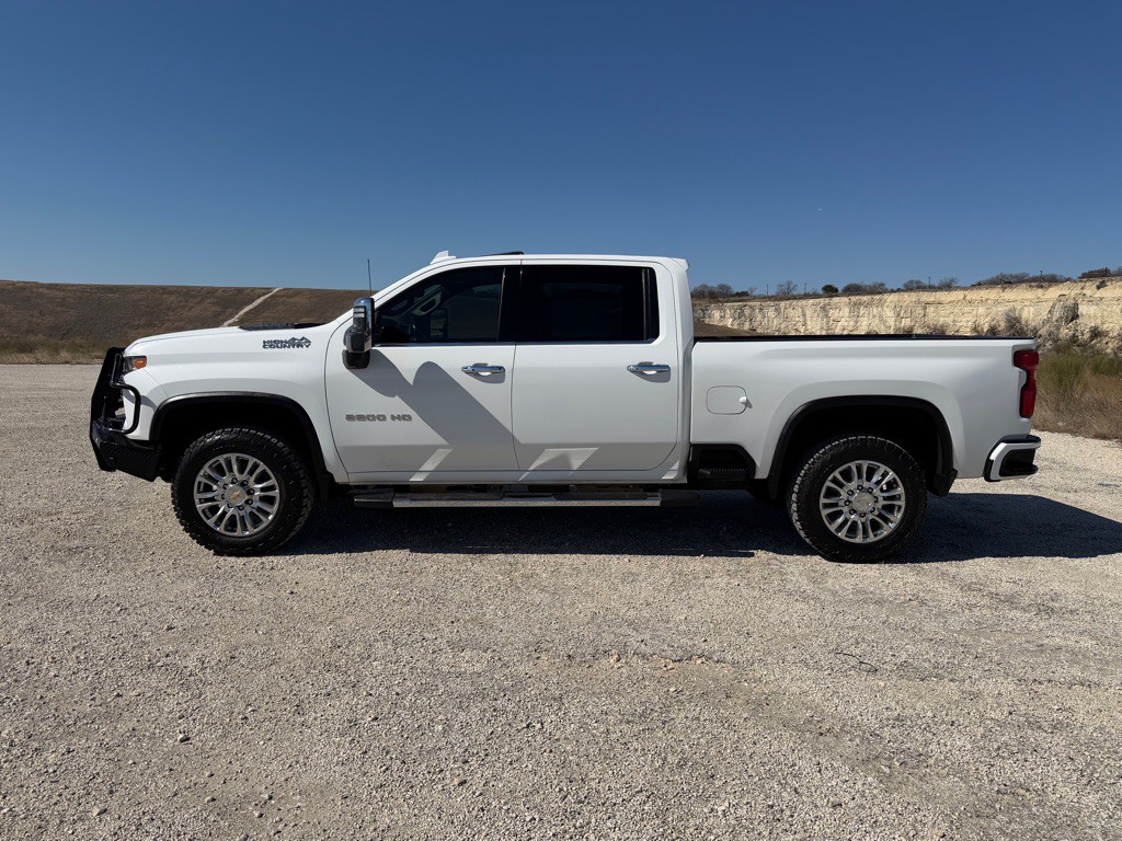 2021 Chevrolet Silverado 1500 Image 3