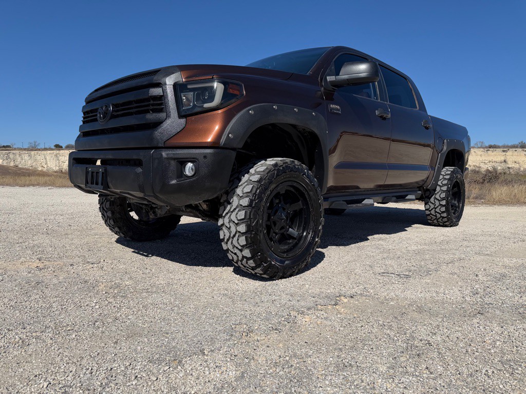 2014 Toyota Tundra Image 2