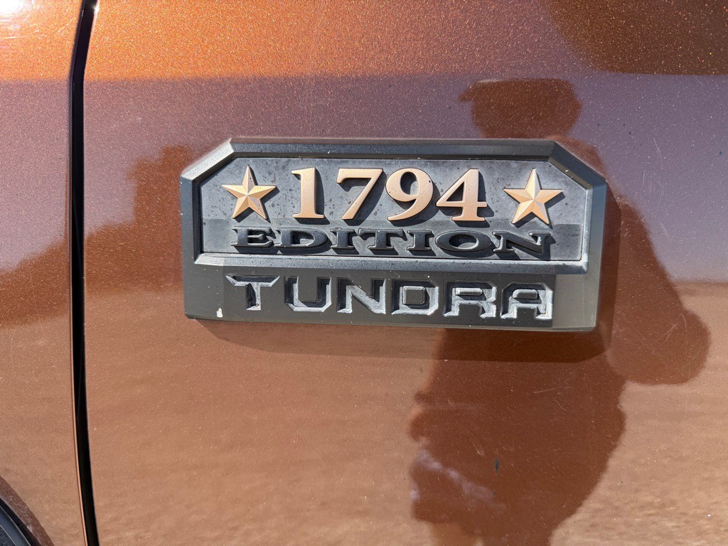 2014 Toyota Tundra Image 12