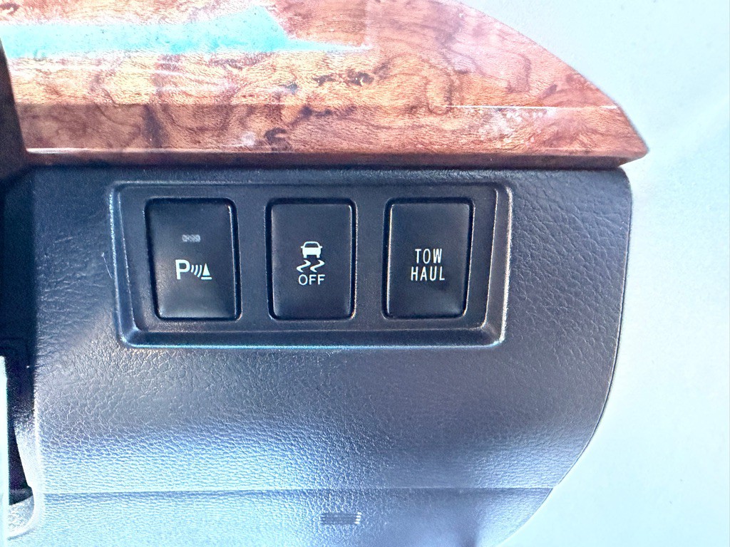 2014 Toyota Tundra Image 35